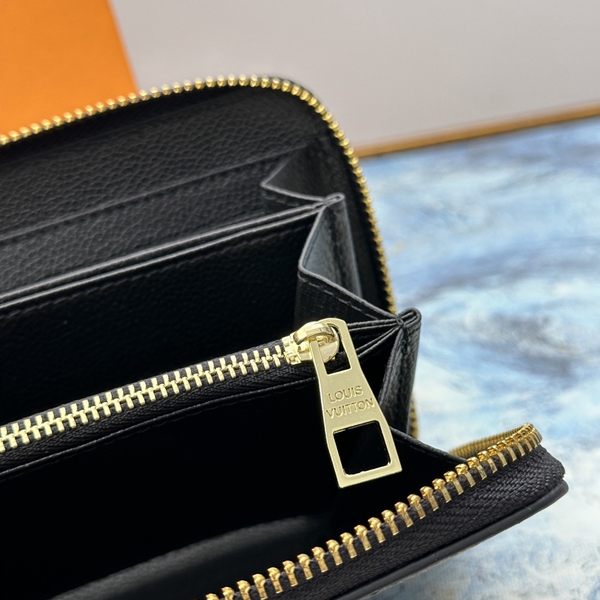 LVコピーウォレット着用イメージ